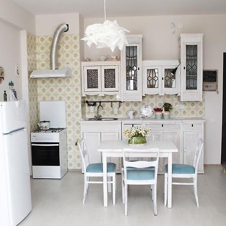 My House Is Your Hotel Tbilissi Chambre photo