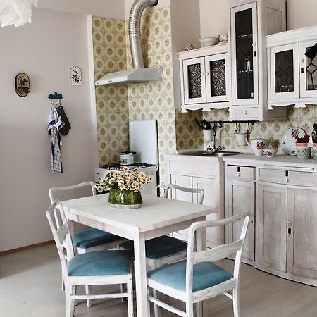 My House Is Your Hotel Tbilissi Chambre photo