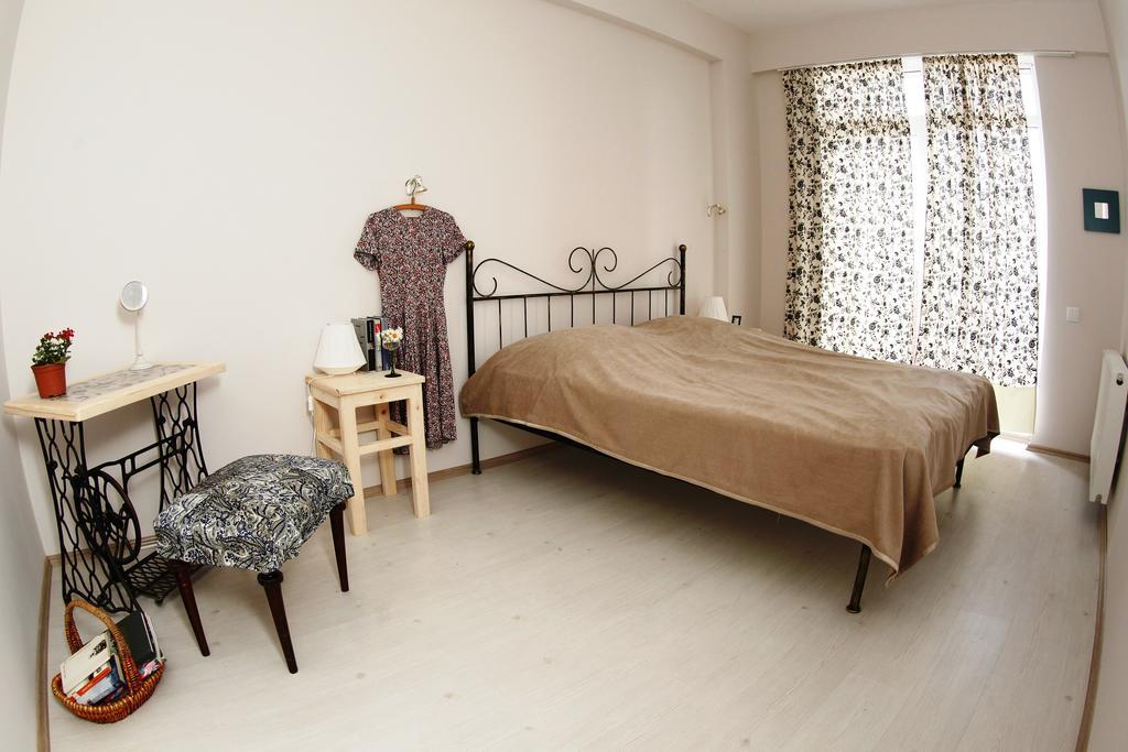 My House Is Your Hotel Tbilissi Chambre photo